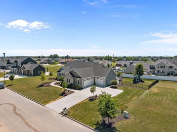 3001 Old Oak Dr, Appleton, WI 54913