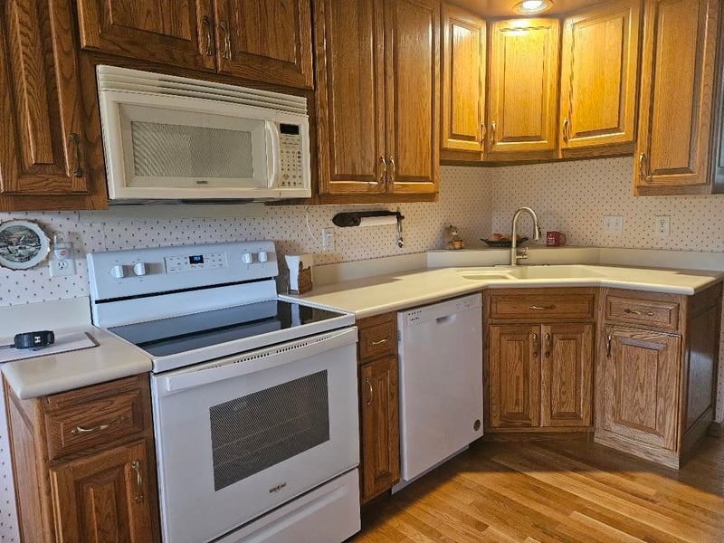 331 Orchard Cir, Gillett, WI 54124-0106