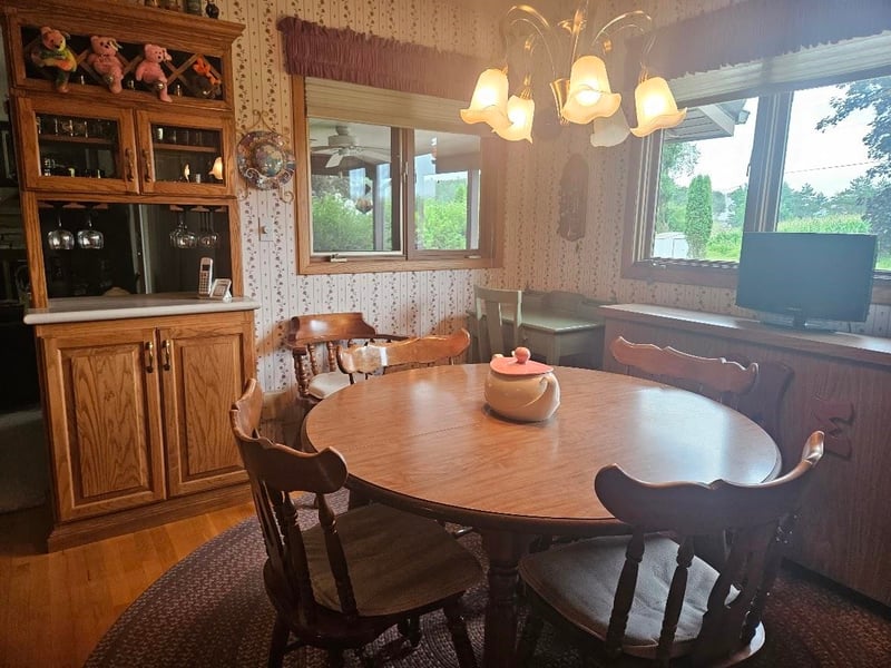 331 Orchard Cir, Gillett, WI 54124-0106