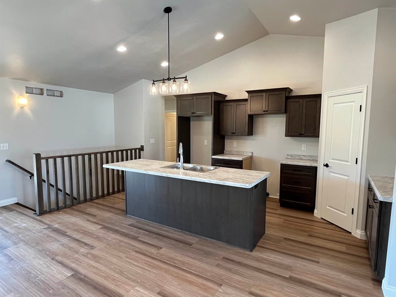1430 Caroline Dr, New London, WI 54961-7317