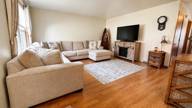 3720 Purple Crest Ct, Oshkosh, WI 54901-8214