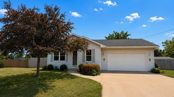 3720 Purple Crest Ct, Oshkosh, WI 54901-8214