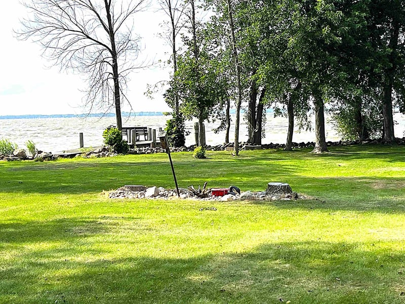 8666 Cty Rd B, Winneconne, WI 54986