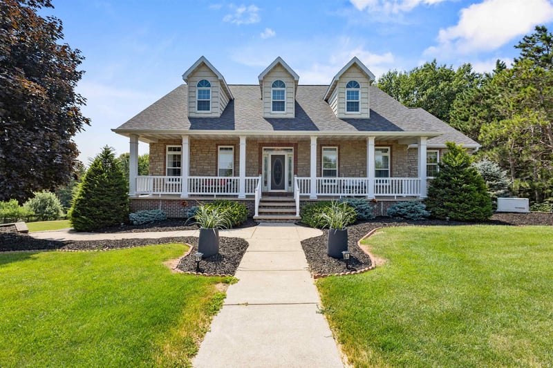 N3224 Feather Ridge Dr, Appleton, WI 54913-9698