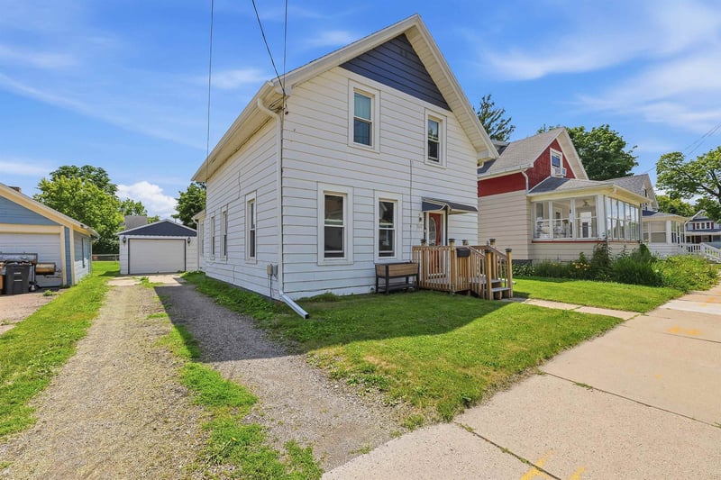 313 Prospect Ave, Oshkosh, WI 54901