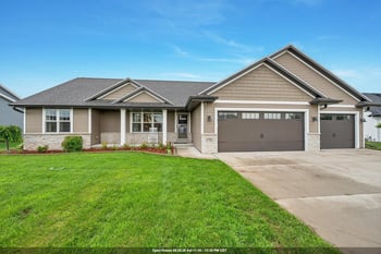 1756 Red Oak St, Green Bay, WI 54313