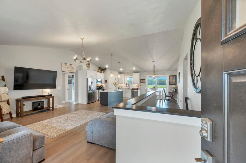 1756 Red Oak St, Green Bay, WI 54313