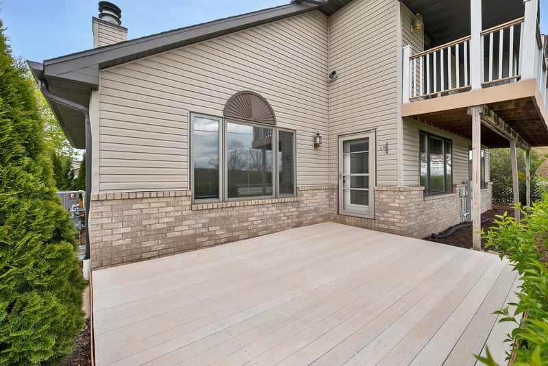 2228 Lost Dauphin Rd, De Pere, WI 54115