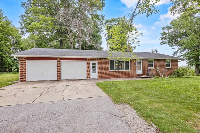 138 Elm Dr, Green Bay, WI 54313
