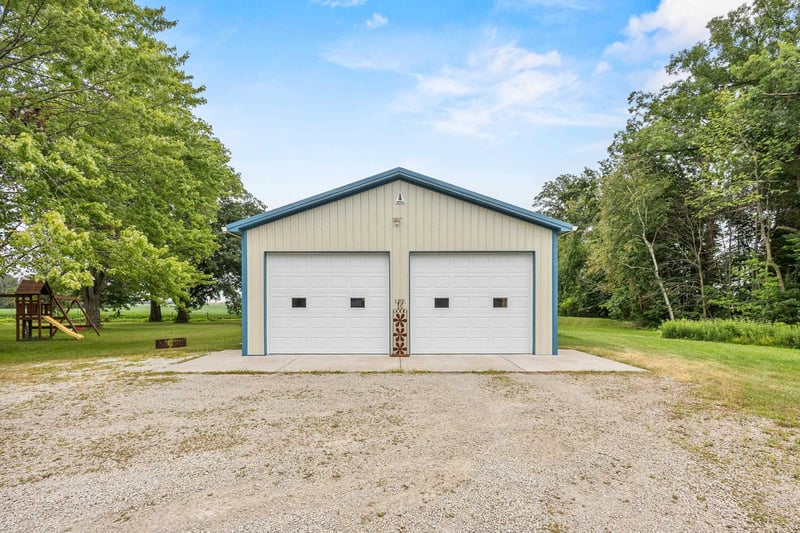 138 Elm Dr, Green Bay, WI 54313