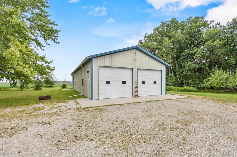 138 Elm Dr, Green Bay, WI 54313