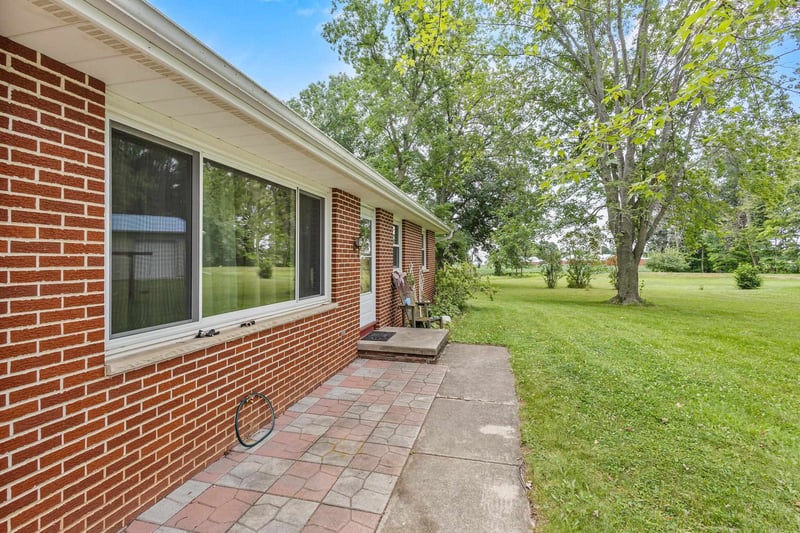 138 Elm Dr, Green Bay, WI 54313