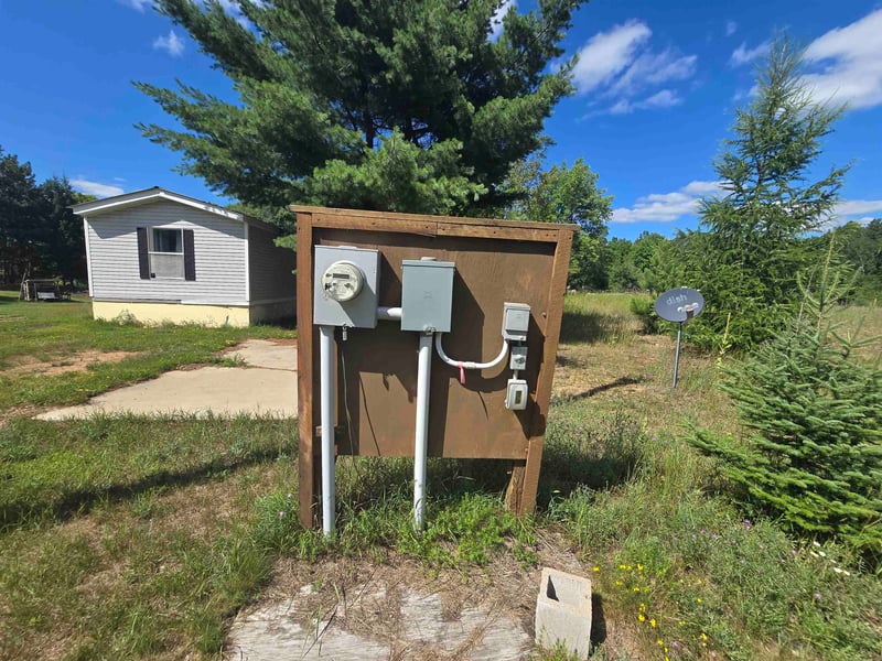 4134 Peshtigo River Rd, Laona, WI 54541