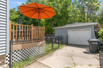 623 W New York Ave, Oshkosh, WI 54901-3635