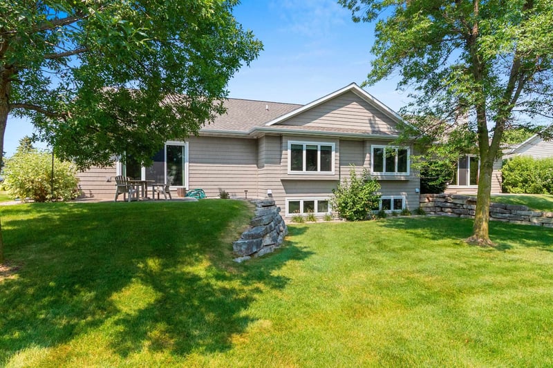 1440 Rushmore Cir, De Pere, WI 54115