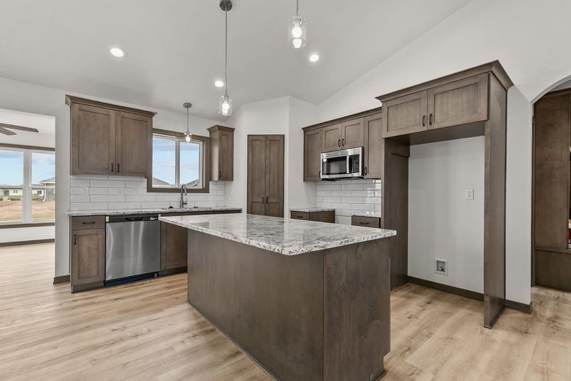 8366 Marlo Ave, Neenah, WI 54956