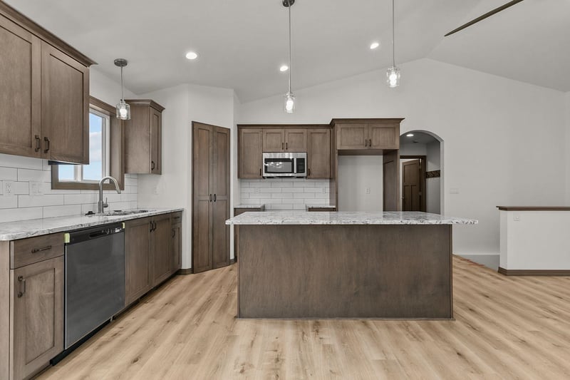 8366 Marlo Ave, Neenah, WI 54956