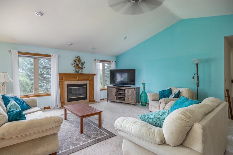 4149 Westview Ln, Oshkosh, WI 54904-6903