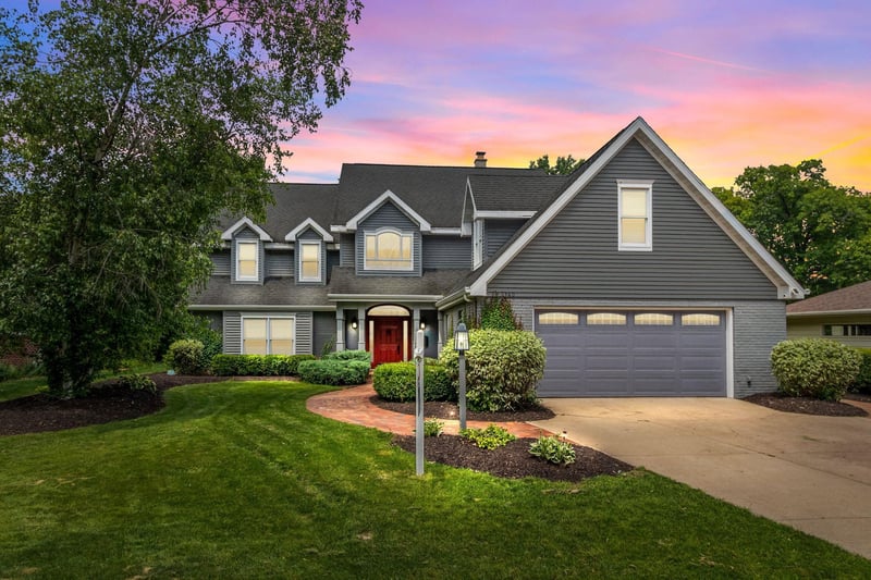 140 River Dr, Appleton, WI 54915
