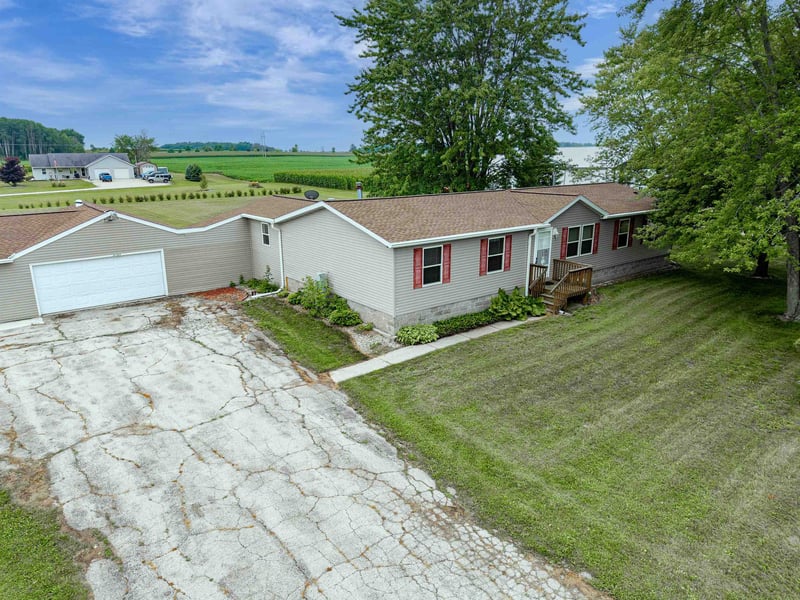 E1207 Town Hall Rd, Luxemburg, WI 54217