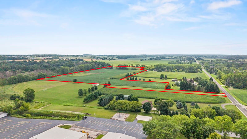 Julius Dr, Greenville, WI 54942