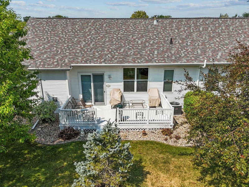 1513 Dickenson Ct, Neenah, WI 54956