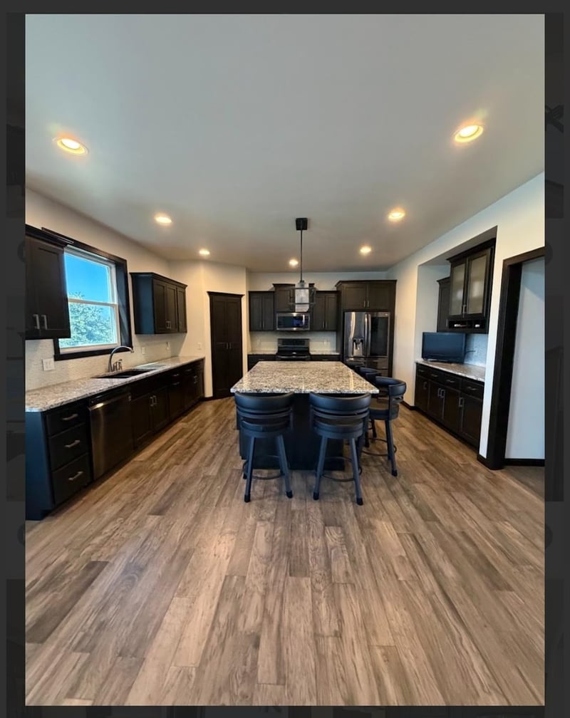 1774 Applewood Dr, De Pere, WI 54115