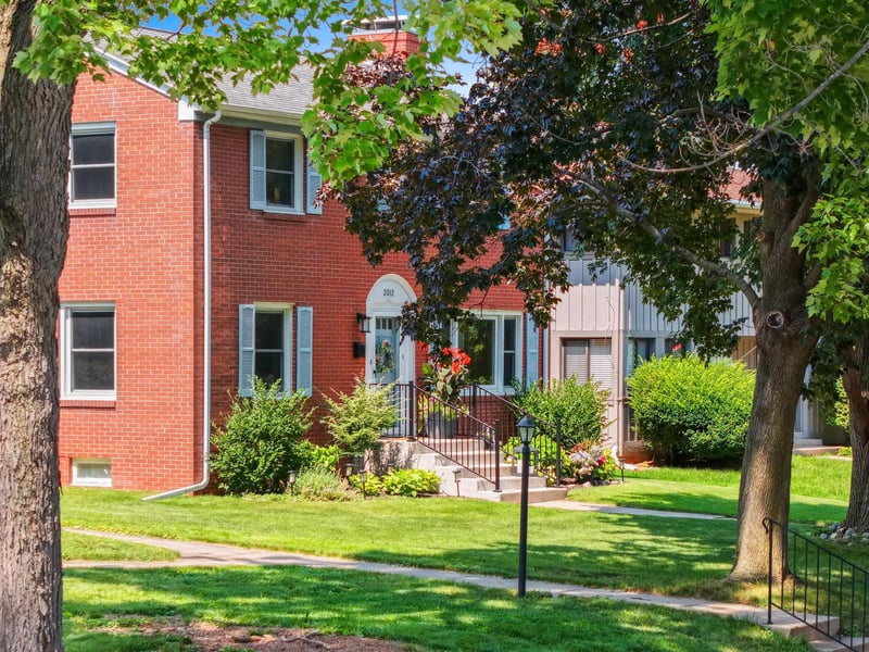2012 Woodrow Way, Green Bay, WI 54301-2260