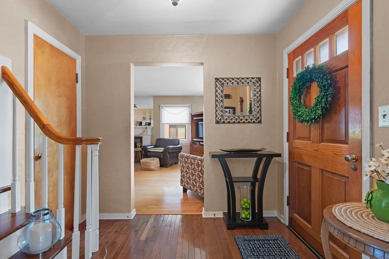 2012 Woodrow Way, Green Bay, WI 54301-2260