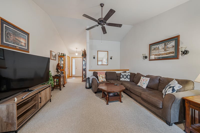 2361 Indy Ct, De Pere, WI 54115-8058
