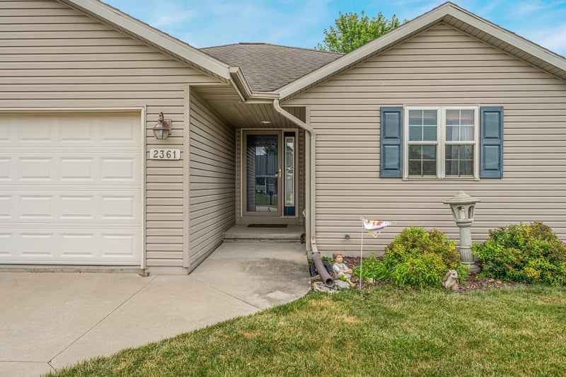 2361 Indy Ct, De Pere, WI 54115-8058