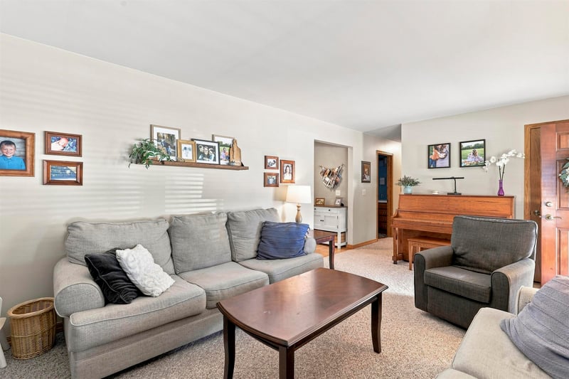 815 Eckardt Ct, Oshkosh, WI 54902-6732