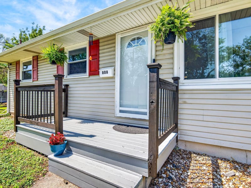 808 Grove St, Menasha, WI 54952