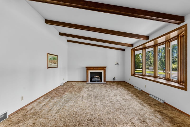 5025 Luxemburg Rd, New Franken, WI 54229-9704