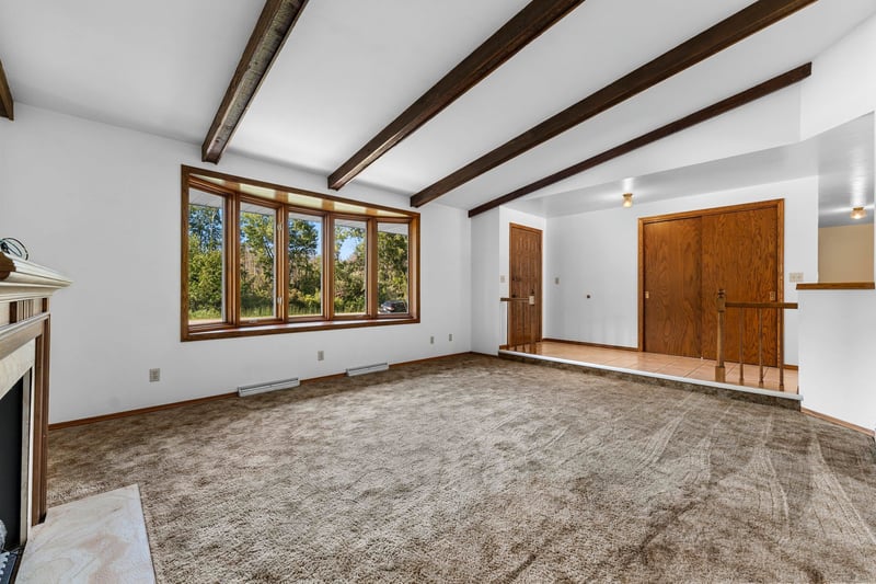 5025 Luxemburg Rd, New Franken, WI 54229-9704