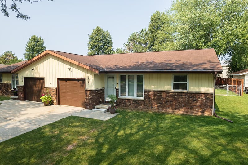 517 Kelly Jo Dr, Green Bay, WI 54303
