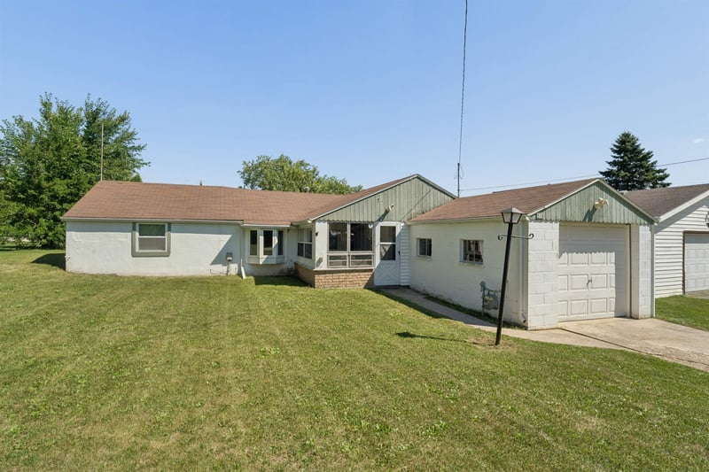 518 Graves St, Chilton, WI 53014