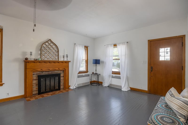 714 N Oneida St, Appleton, WI 54911