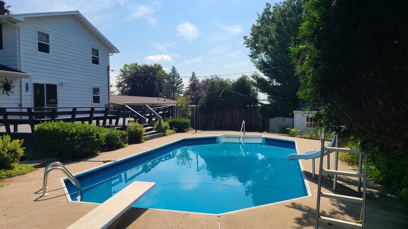 2410 Lina Ln, Green Bay, WI 54304-5024