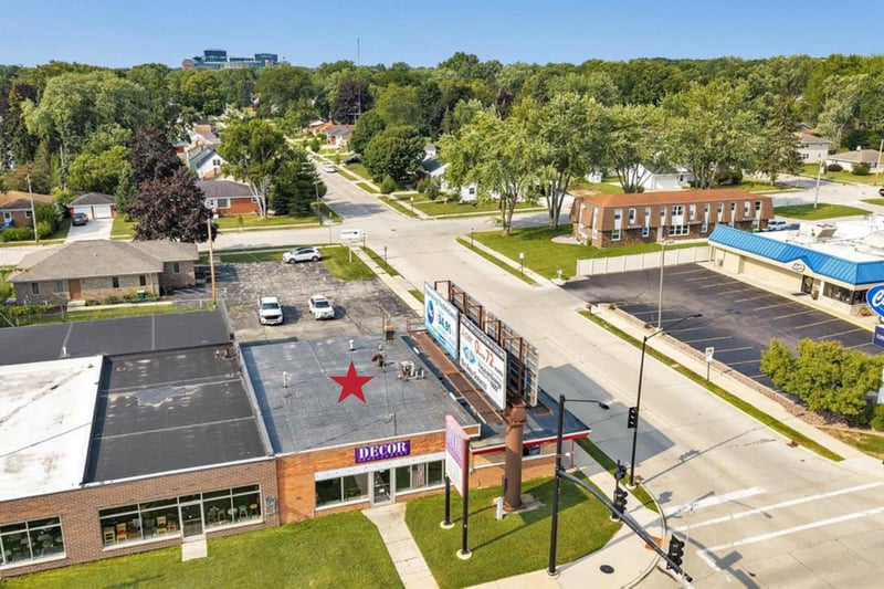 1207 Mason St, Green Bay, WI 54303