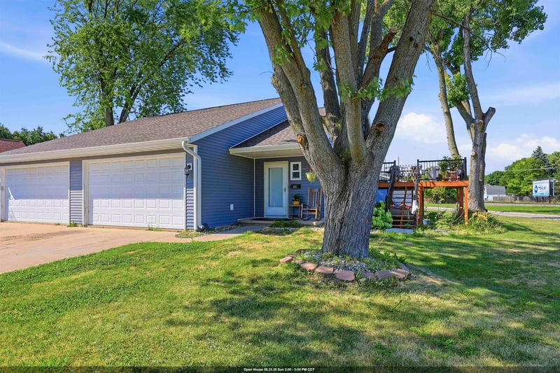 614 Reid St, De Pere, WI 54115