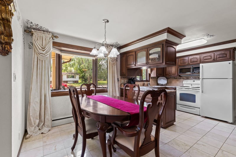 630 Capitol Dr, Appleton, WI 54911