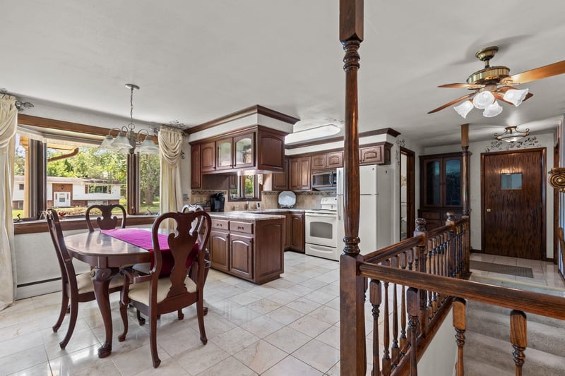 630 Capitol Dr, Appleton, WI 54911