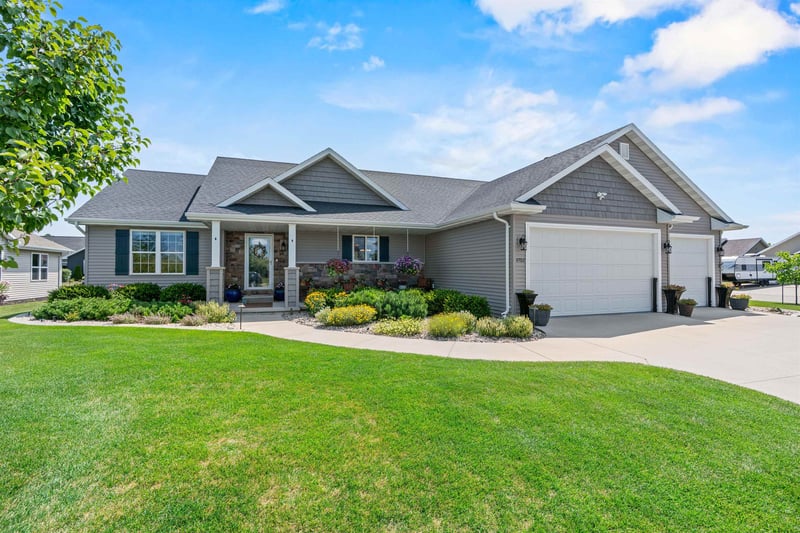 4702 Wren Dr, Appleton, WI 54913