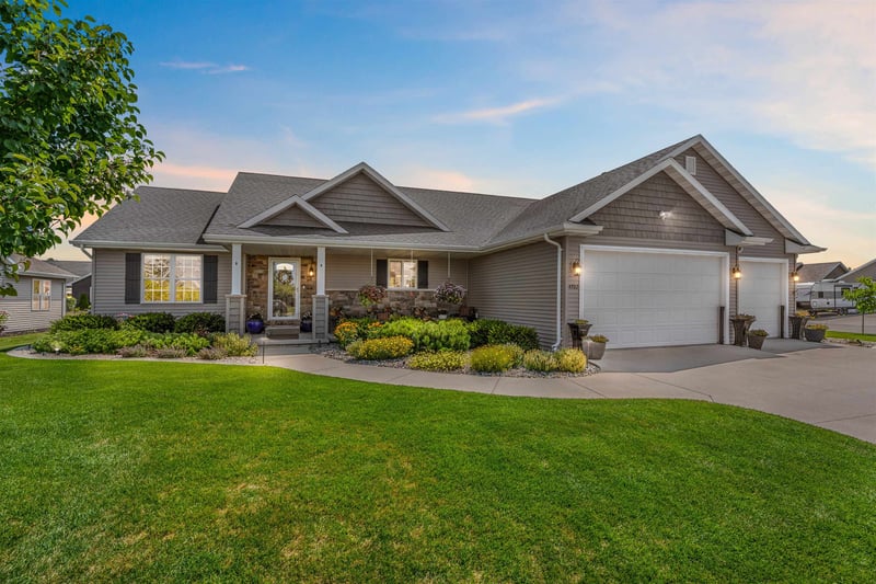 4702 Wren Dr, Appleton, WI 54913