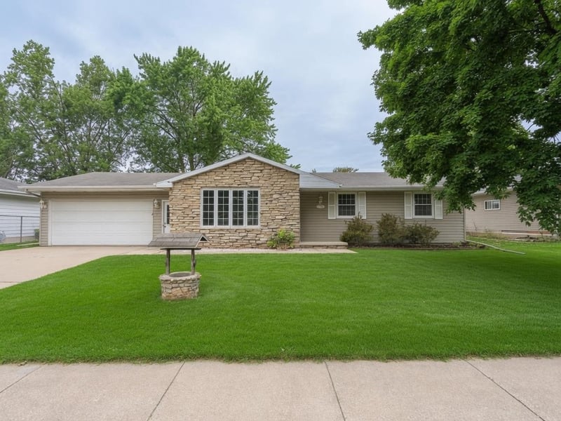2201 Sullivan Ave, Kaukauna, WI 54130-3455