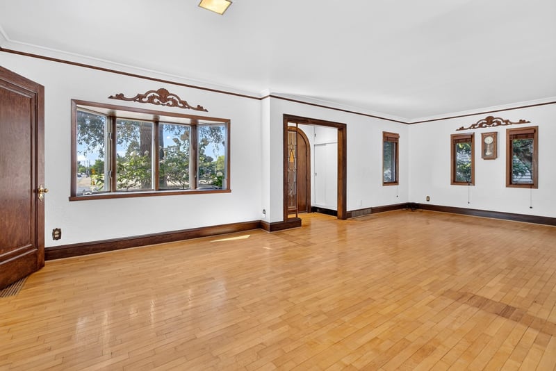 300 North Ave, Little Chute, WI 54140