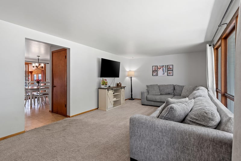 1109 Cameron St, Green Bay, WI 54304