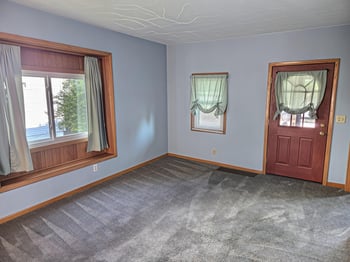 806 W 8th Ave, Oshkosh, WI 54902