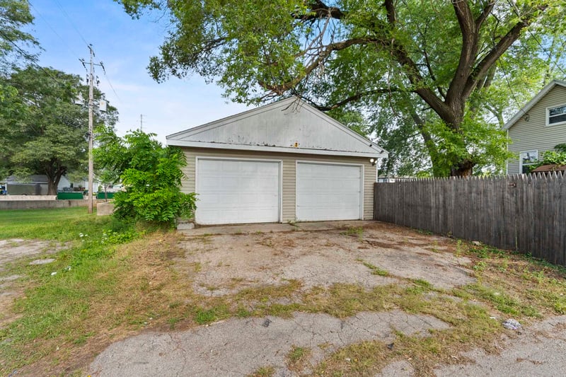 847 Shawano Ave, Green Bay, WI 54303